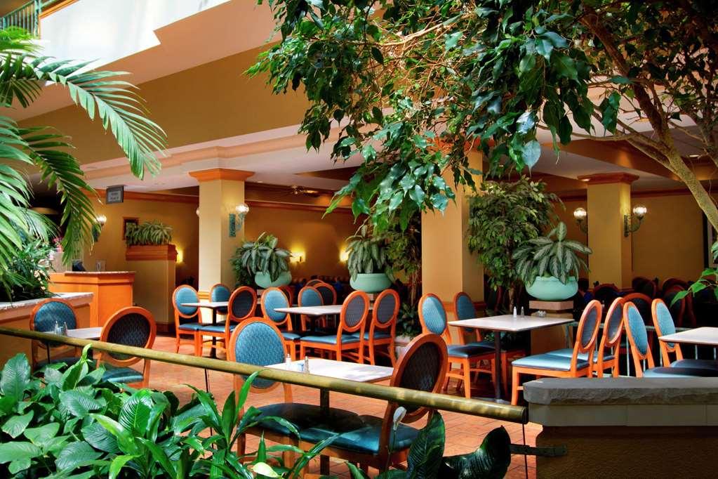 Embassy Suites By Hilton Greensboro Airport Étterem fotó