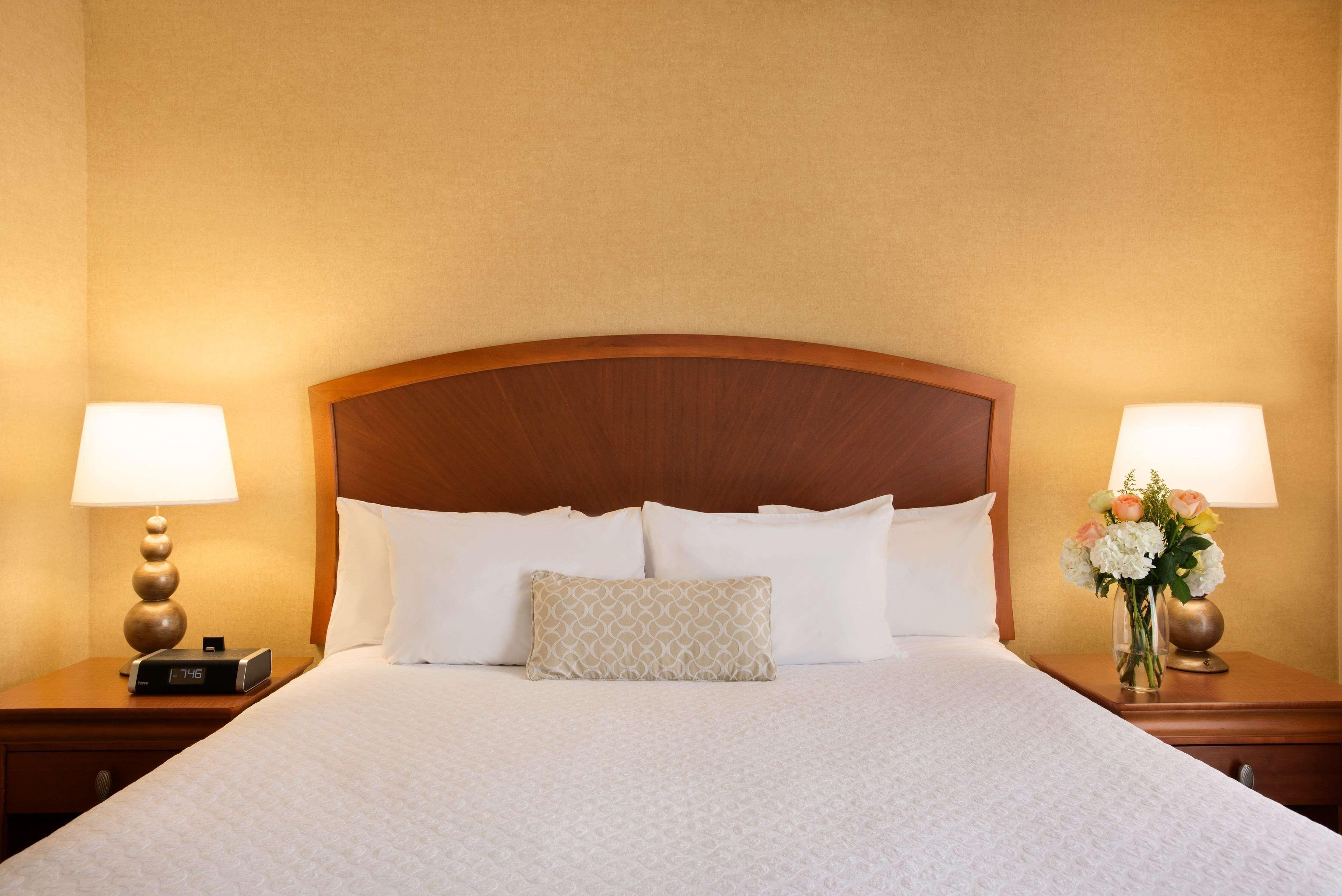 Embassy Suites By Hilton Greensboro Airport Kültér fotó