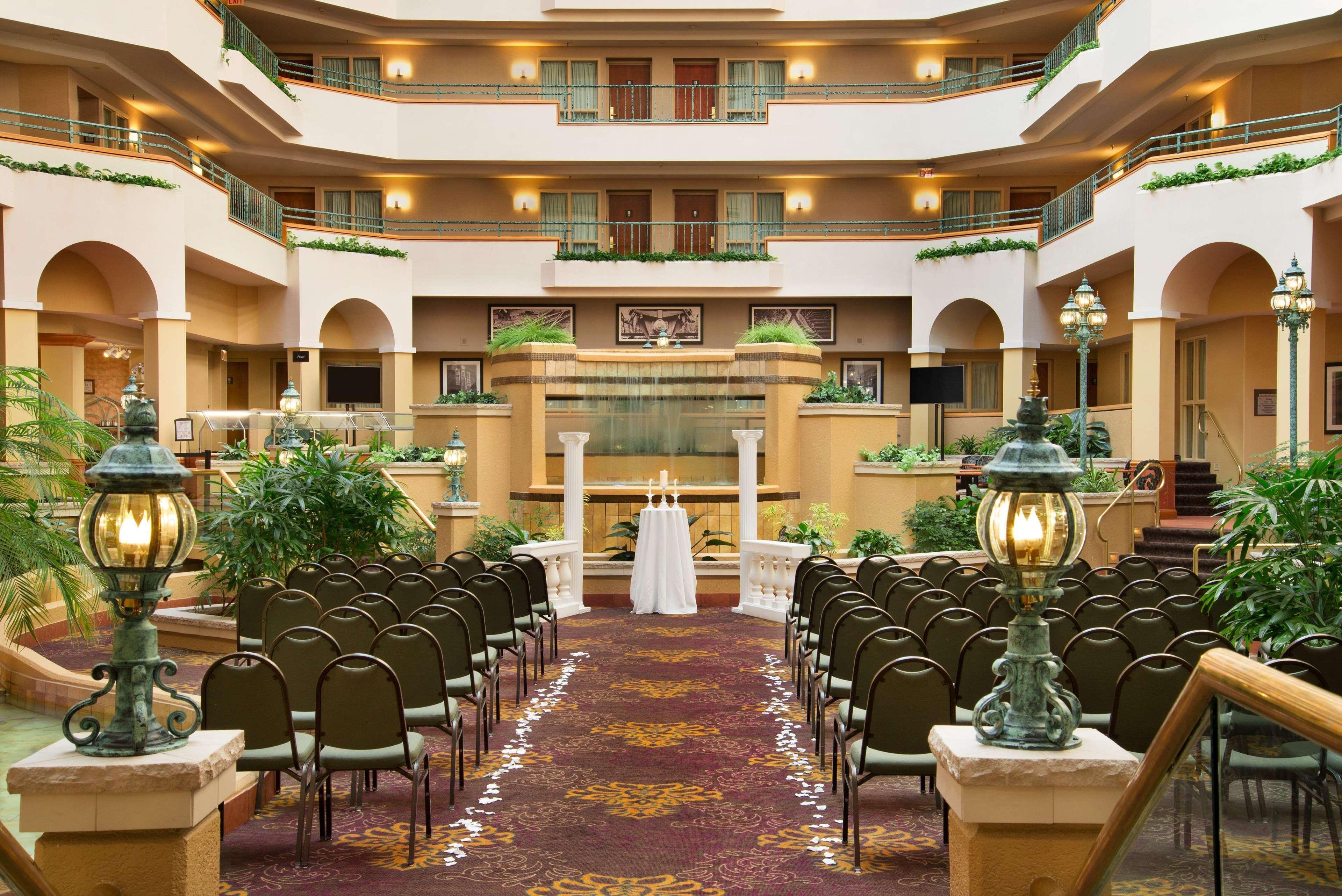 Embassy Suites By Hilton Greensboro Airport Kültér fotó