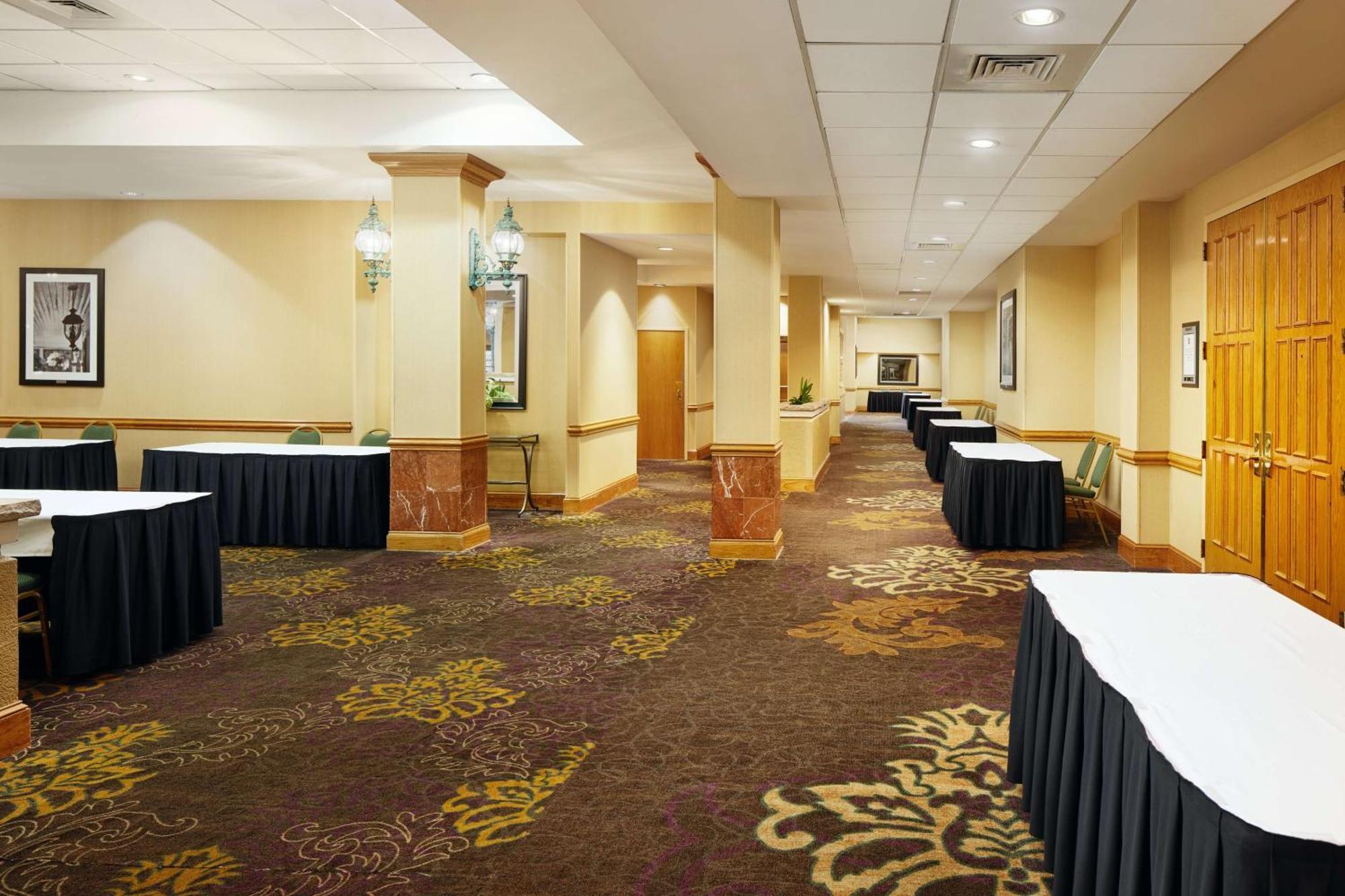 Embassy Suites By Hilton Greensboro Airport Kültér fotó