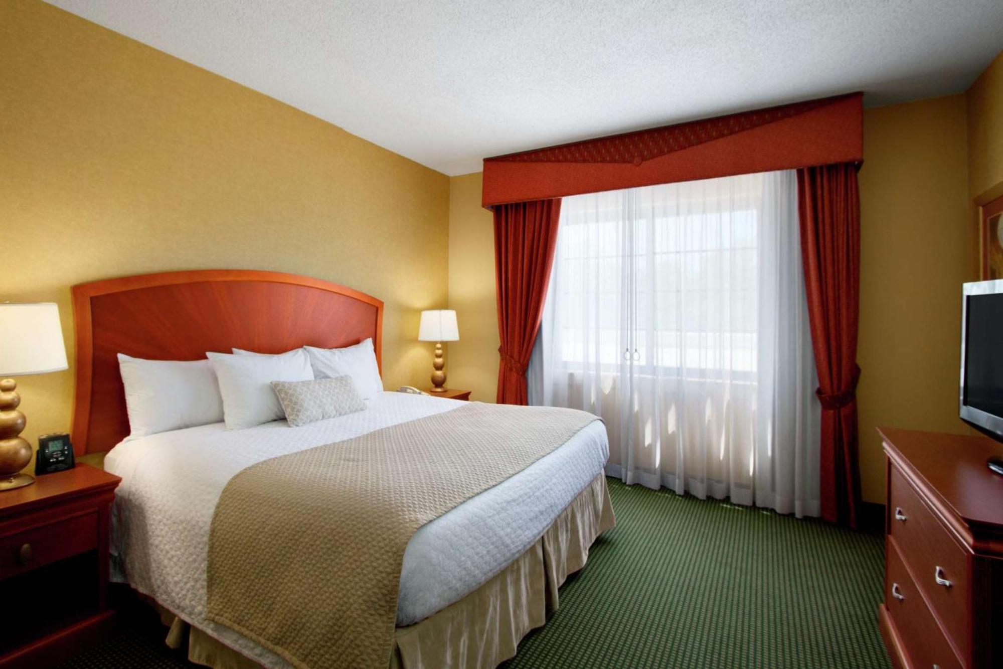 Embassy Suites By Hilton Greensboro Airport Kültér fotó