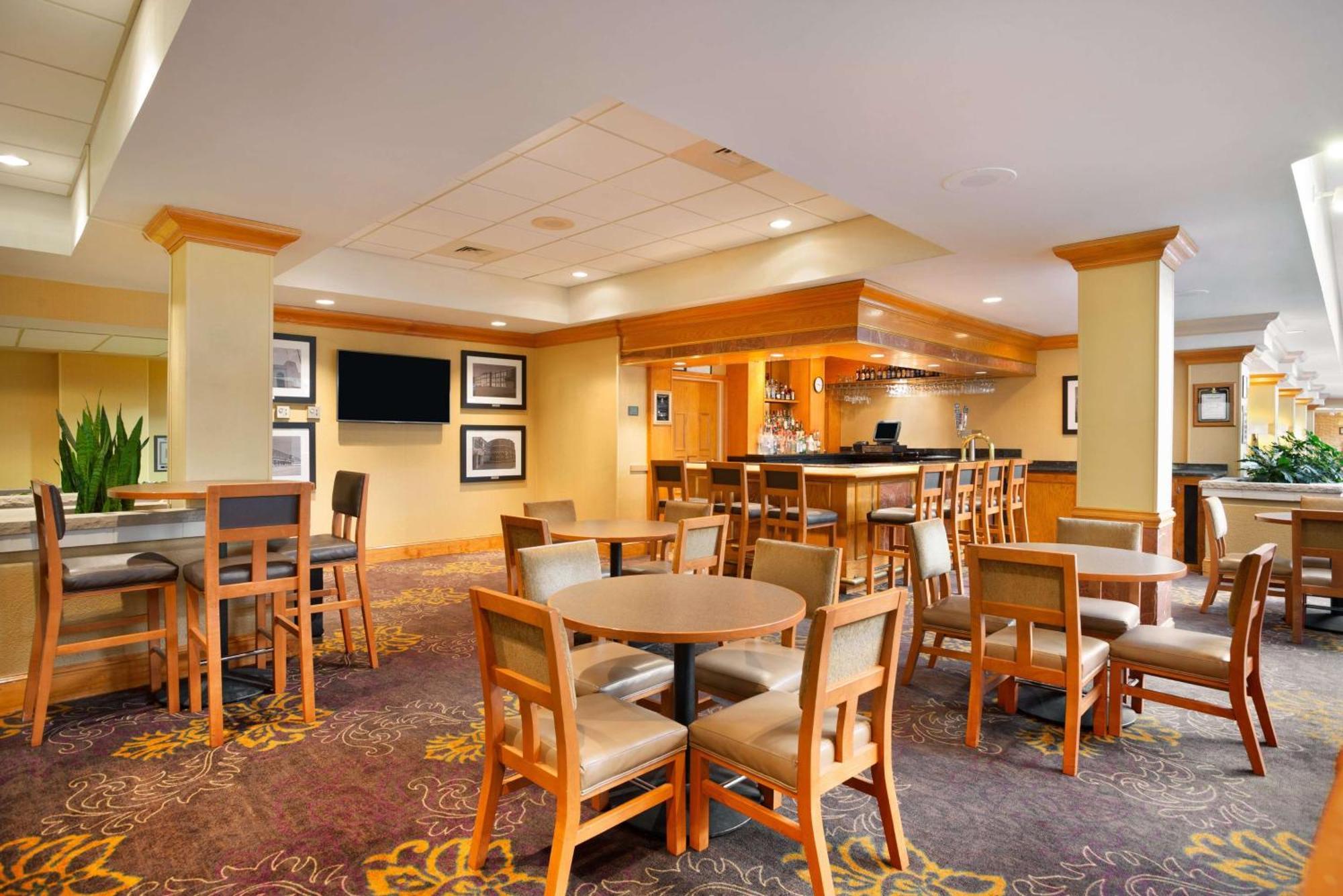Embassy Suites By Hilton Greensboro Airport Kültér fotó