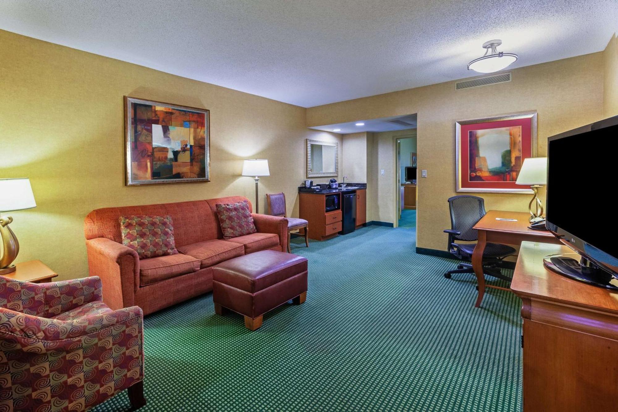Embassy Suites By Hilton Greensboro Airport Kültér fotó